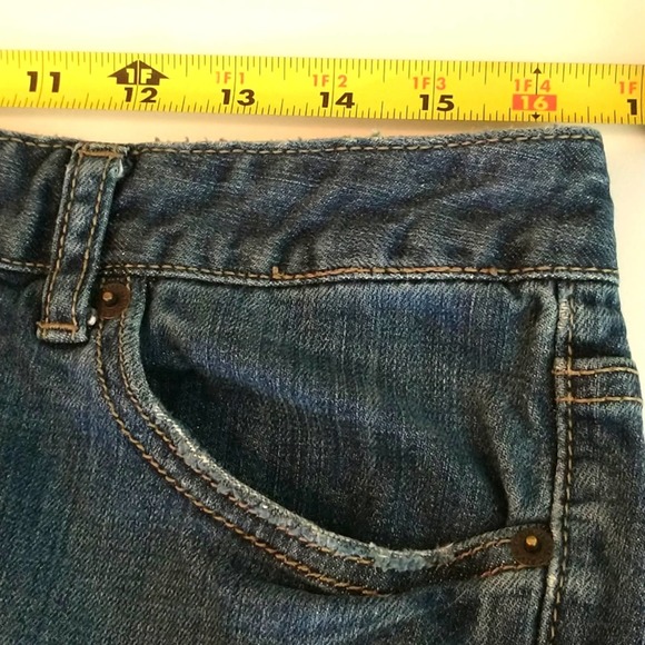 Calvin Klein medium wash mid-rise bootcut women's jeans. 12. - Picture 10 of 12